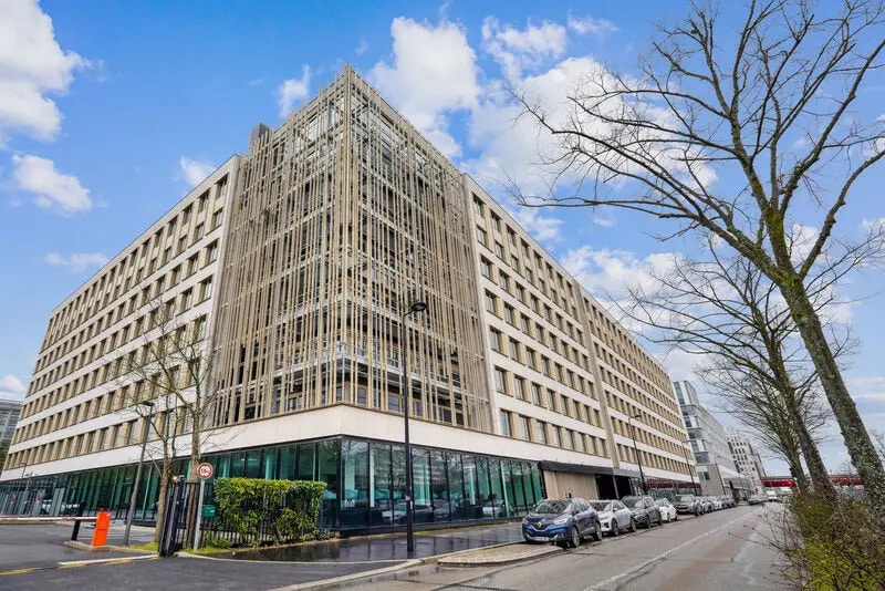 1-3 Rue Stephenson, Montigny-le-Bretonneux à louer - Photo de l’immeuble – Image 1 sur 33