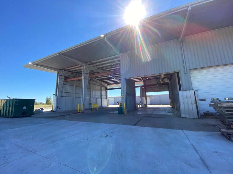 22535 N Highway 288B, Angleton, TX à louer - Photo de l’immeuble – Image 3 sur 5