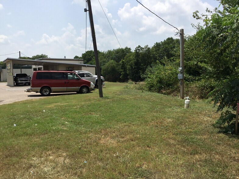 1619 N Main, Cleburne, TX à louer - Photo de l’immeuble – Image 2 sur 4