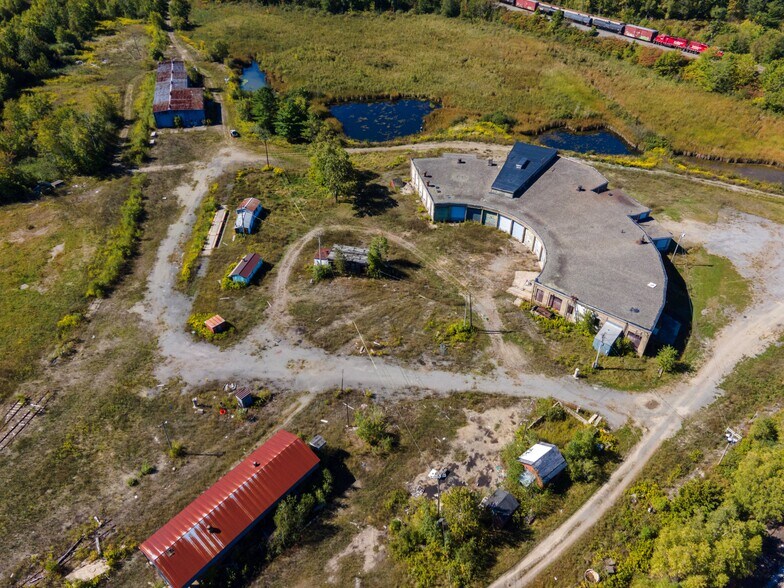 90 Diesel Shop Rd, Hermon, ME à vendre - Photo de l’immeuble – Image 2 sur 4