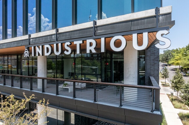 Plus de détails pour 924 E 7th St, Austin, TX - Coworking à louer