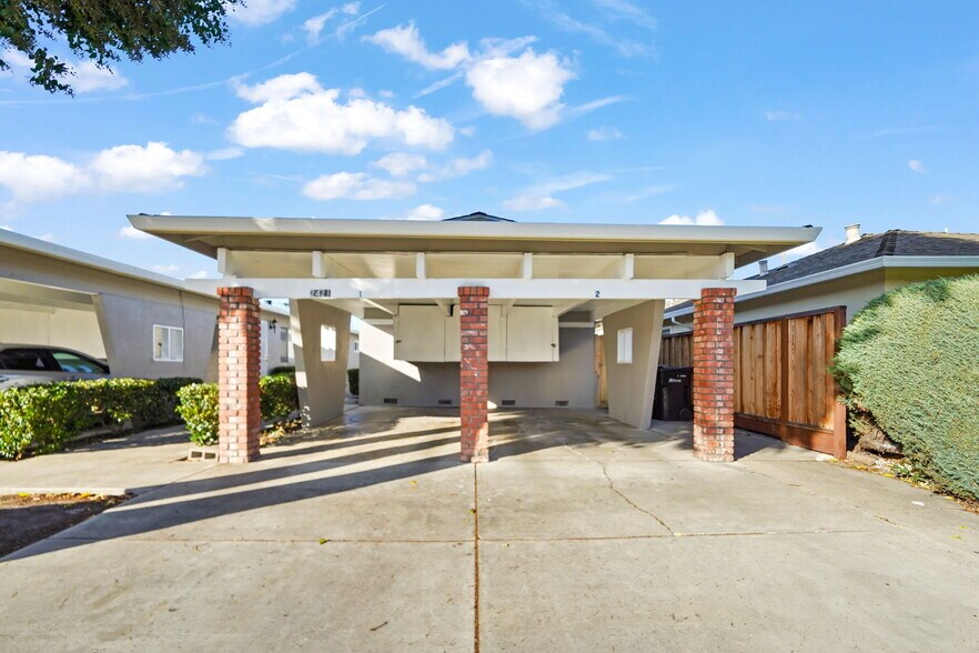 2421 Karen Dr, Santa Clara, CA à vendre - Photo de l’immeuble – Image 3 sur 10