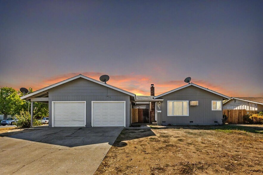 7656 23rd St, Sacramento, CA à vendre - Photo de l’immeuble – Image 3 sur 31