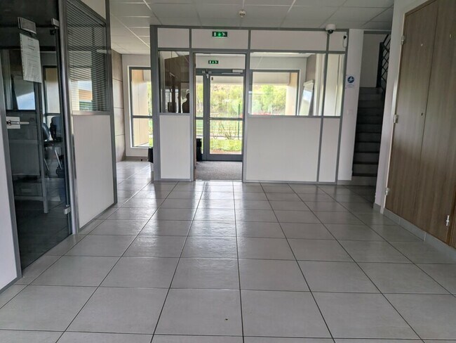 Plus de détails pour Bureau à louer
