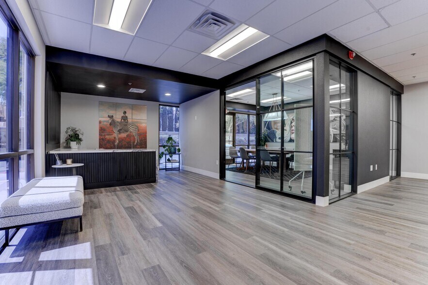 4955 S Durango Dr, Las Vegas, NV à louer - Hall d’entrée – Image 2 sur 47