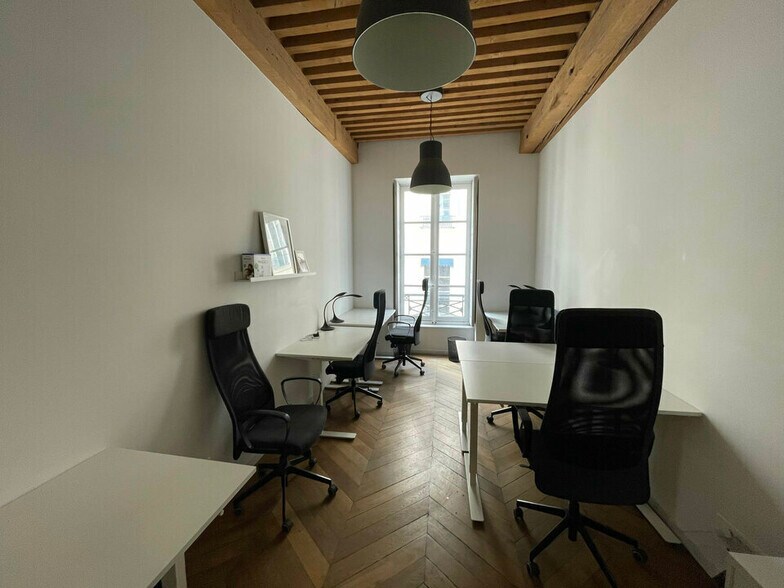 Bureau dans Lyon à vendre - Photo de l’immeuble – Image 2 sur 12