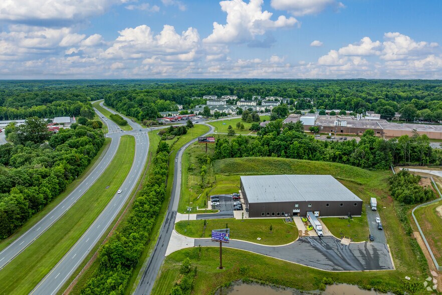 2810 Twining Road, Greensboro, NC à vendre - Aérien – Image 2 sur 5