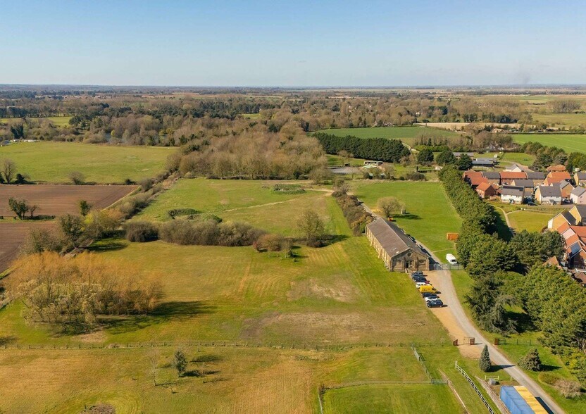 Station Rd, Mildenhall à vendre - Photo de l’immeuble – Image 2 sur 3