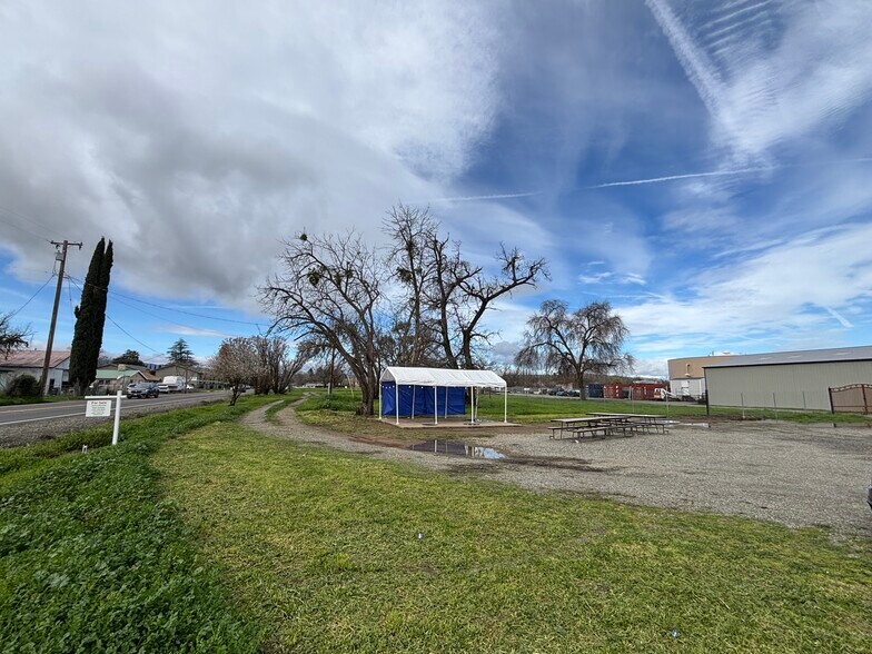 26436 Woodland Avenue, Esparto, CA à vendre - Photo principale – Image 1 sur 14