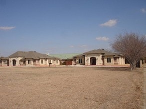 1948 E Hebron Pky, Carrollton, TX à louer Photo de l’immeuble– Image 1 sur 2