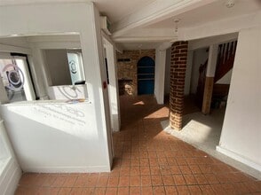 83 High St, Wimborne à louer Photo intérieure– Image 2 sur 5