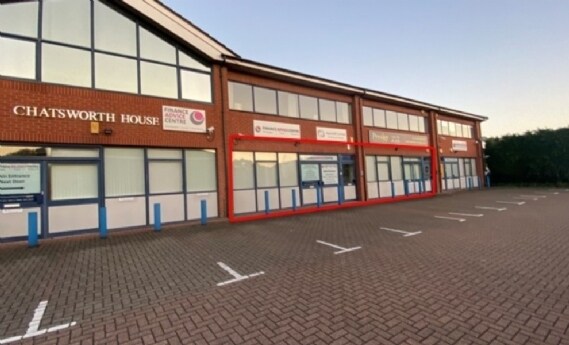 Raynesway, Derby à louer Photo de l’immeuble– Image 1 sur 5