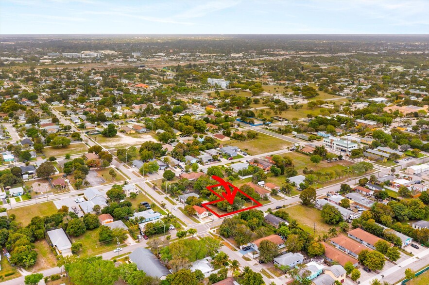 140 SW 4th Ave, Delray Beach, FL à vendre - Photo de l’immeuble – Image 3 sur 10