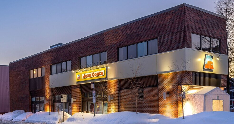 320 Ch De La Canardière, Québec, QC à louer - Photo principale – Image 1 sur 1