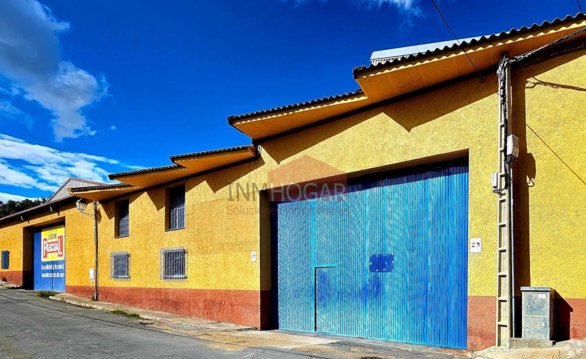 Industriel/Logistique dans Burgohondo, Ávila à vendre Photo intérieure– Image 1 sur 2