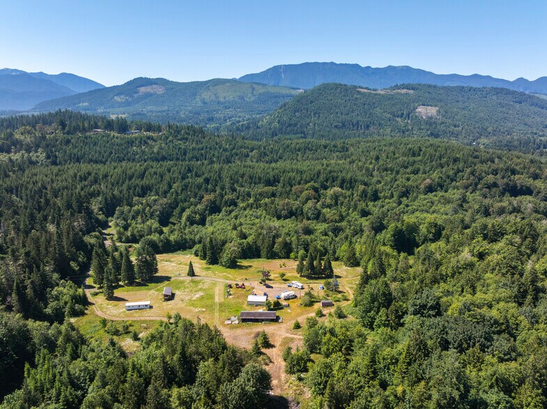 1048 Peters Rd, Port Angeles, WA à vendre - Aérien – Image 1 sur 29