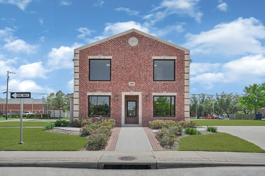 2820 FM 517 Rd, Dickinson, TX à vendre - Photo de l’immeuble – Image 2 sur 32