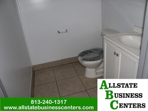 13652 N 12th St, Tampa, FL à louer Photo intérieure– Image 2 sur 5