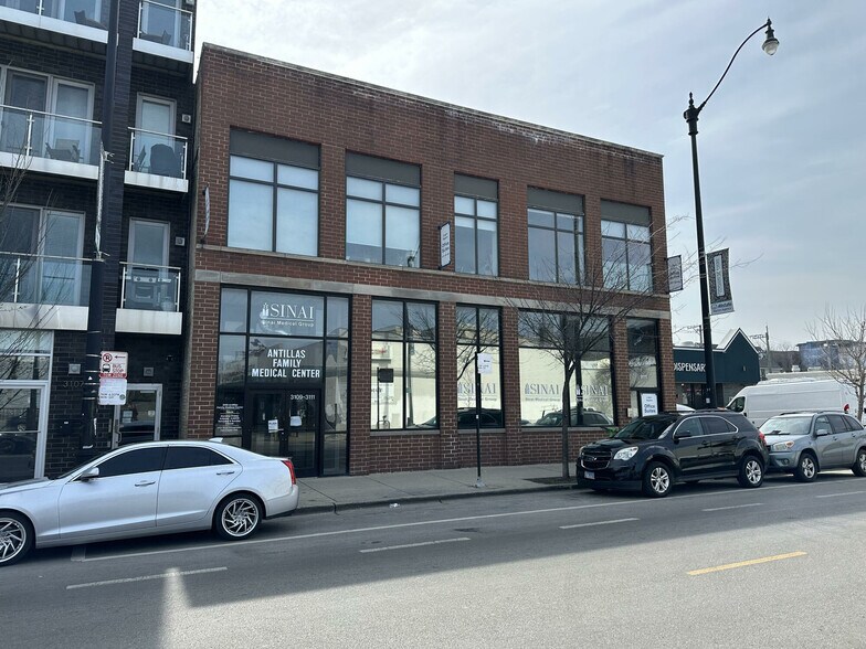 3109-3111 W Armitage Ave, Chicago, IL à louer - Photo de l’immeuble – Image 2 sur 2