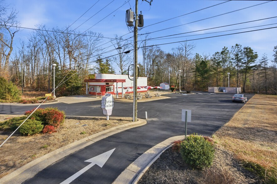5079 James Madison Pky, King George, VA à vendre - Photo de l’immeuble – Image 2 sur 56