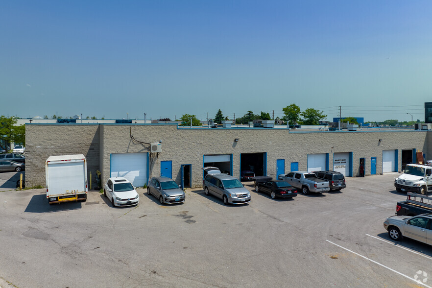 2210 Markham Rd, Toronto, ON à louer - Photo de l’immeuble – Image 3 sur 5