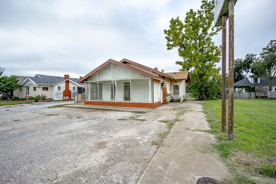 230 SW 27th St, Oklahoma City, OK à vendre - Photo de l’immeuble – Image 1 sur 42