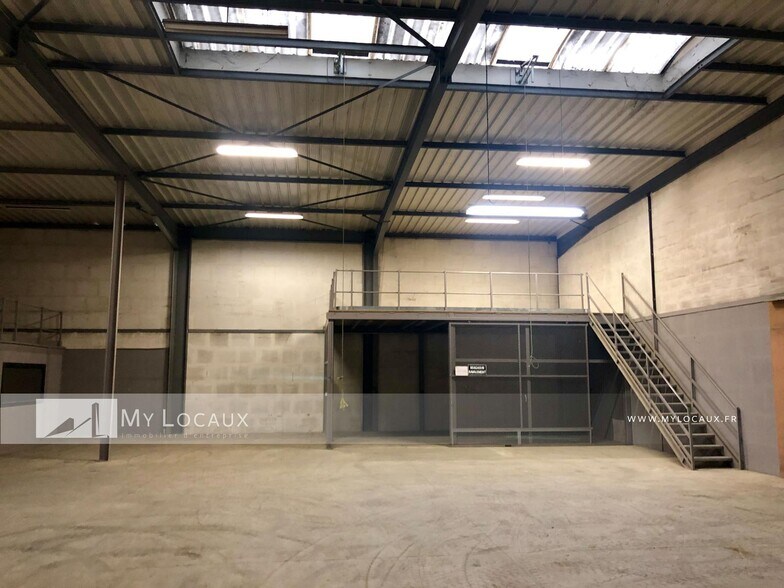Industriel/Logistique dans Bondy à louer - Photo intérieure – Image 2 sur 14