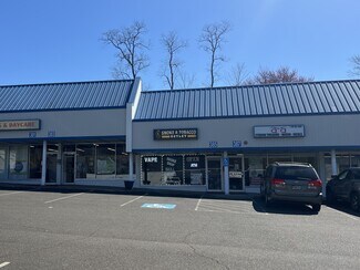Plus de détails pour 385 W Lincoln Hwy, Langhorne, PA - Local commercial à louer