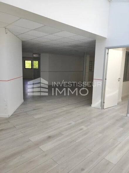 Bureau dans Noisy-le-Grand à louer - Photo intérieure – Image 2 sur 5