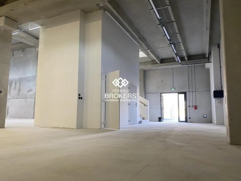 Industriel/Logistique dans Le Muy à louer - Photo de l’immeuble – Image 1 sur 18
