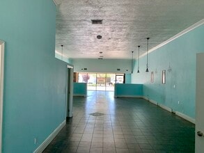 3311-3317 W Burbank Blvd, Burbank, CA à louer Photo intérieure– Image 2 sur 3