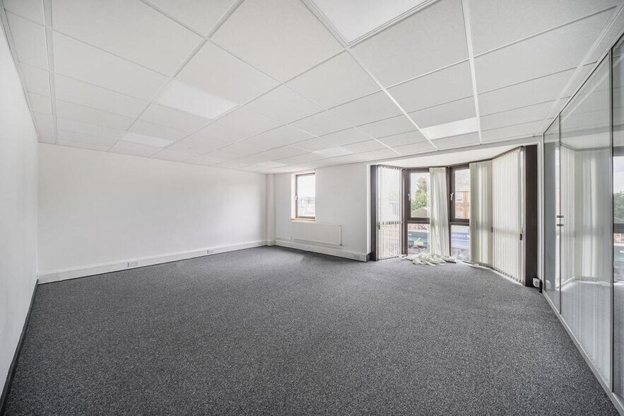 58 Station Rd, Harrow à louer - Photo de l’immeuble – Image 3 sur 9