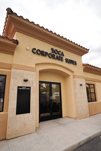 8989 W Flamingo Rd, Las Vegas, NV à louer - Photo de l’immeuble – Image 2 sur 13