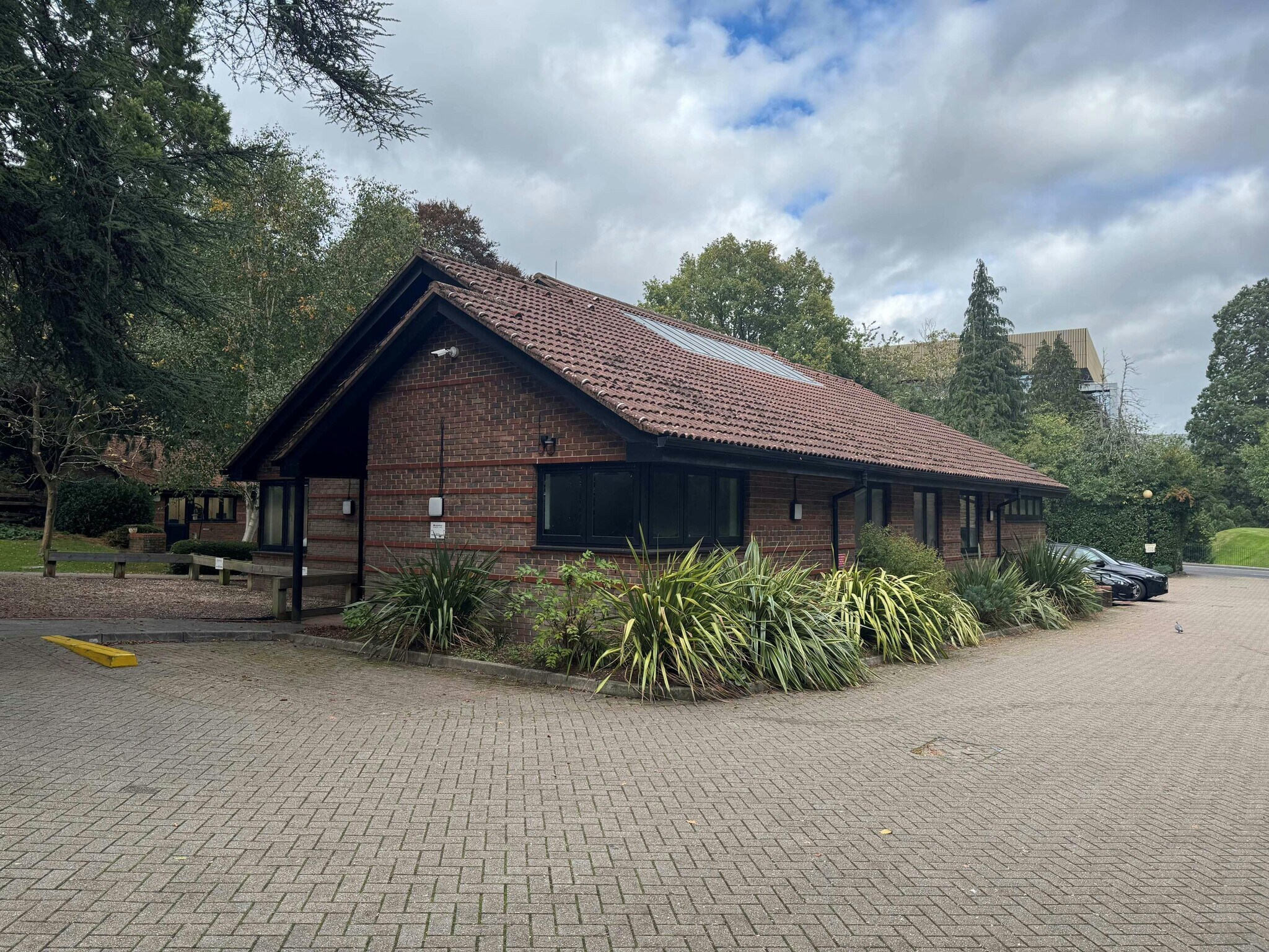 Bassett Av, Southampton à louer Photo principale– Image 1 sur 11