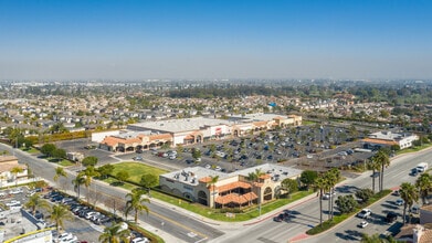 5205-5295 Warner Ave, Huntington Beach, CA - Vue aérienne vue de carte - Image1