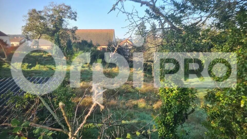 Terrain dans Néris-les-Bains à vendre Photo principale– Image 1 sur 1