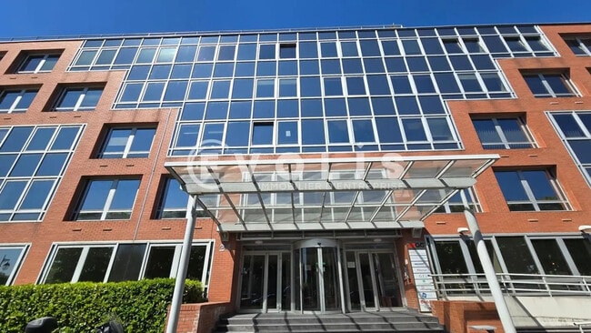 Plus de détails pour 22 Quai Gallieni, Suresnes - Bureau à louer