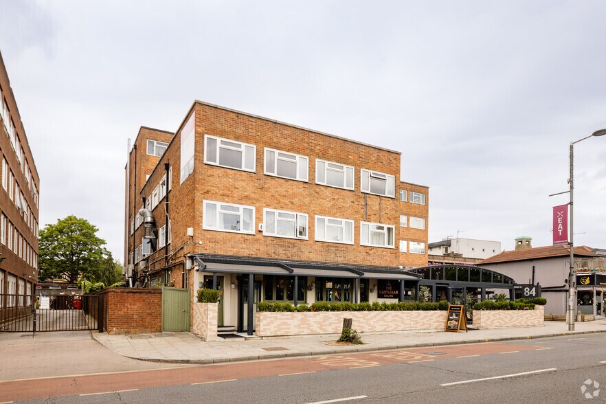 84 Uxbridge Rd, Londres à louer - Photo de l’immeuble – Image 3 sur 3