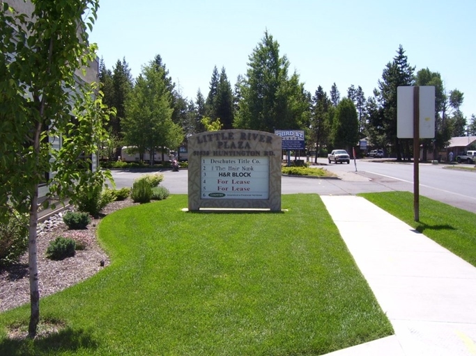 51530 Huntington Rd, La Pine, OR à louer - Photo de l’immeuble – Image 2 sur 20