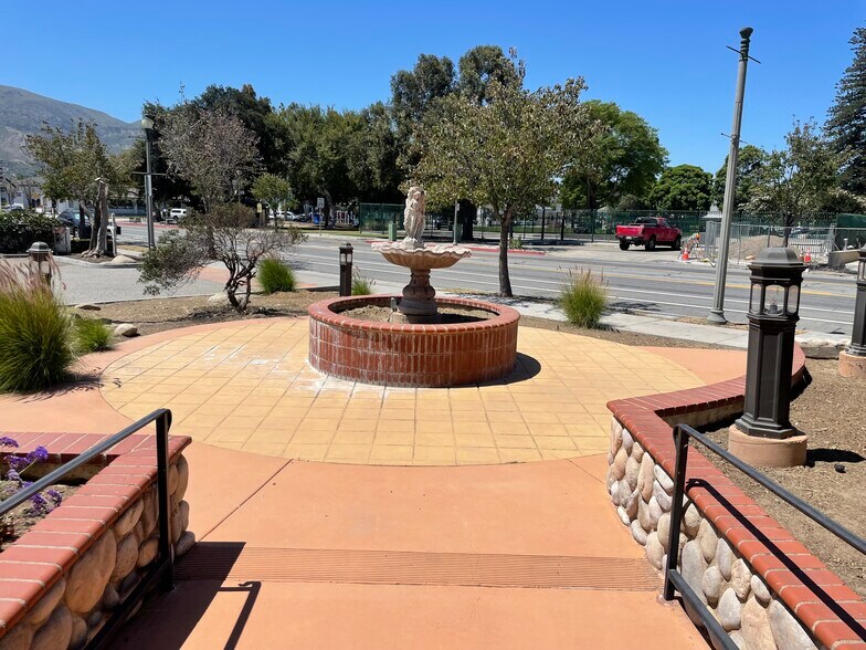 125 S 10th St, Santa Paula, CA à louer - Photo de l’immeuble – Image 3 sur 34