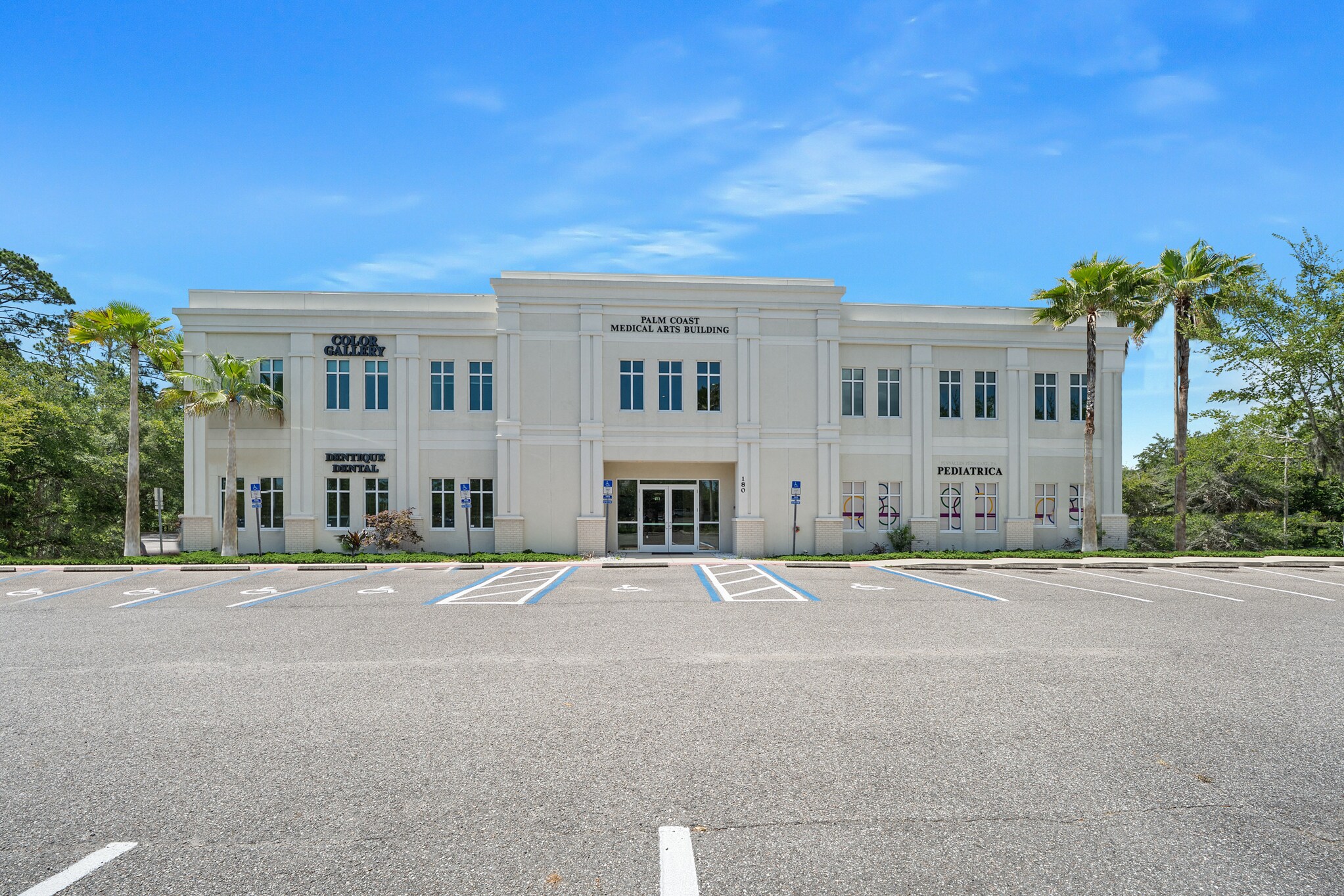 180 Pinnacles Dr, Palm Coast, FL à louer Photo de l’immeuble– Image 1 sur 22