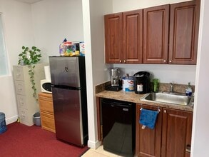 12855 SW 132nd St, Miami, FL à louer Photo de l’immeuble– Image 1 sur 2