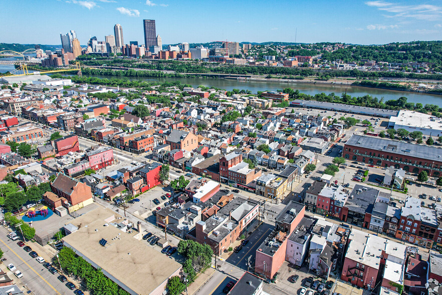 1817 E Carson St, Pittsburgh, PA à louer - Photo de l’immeuble – Image 2 sur 7