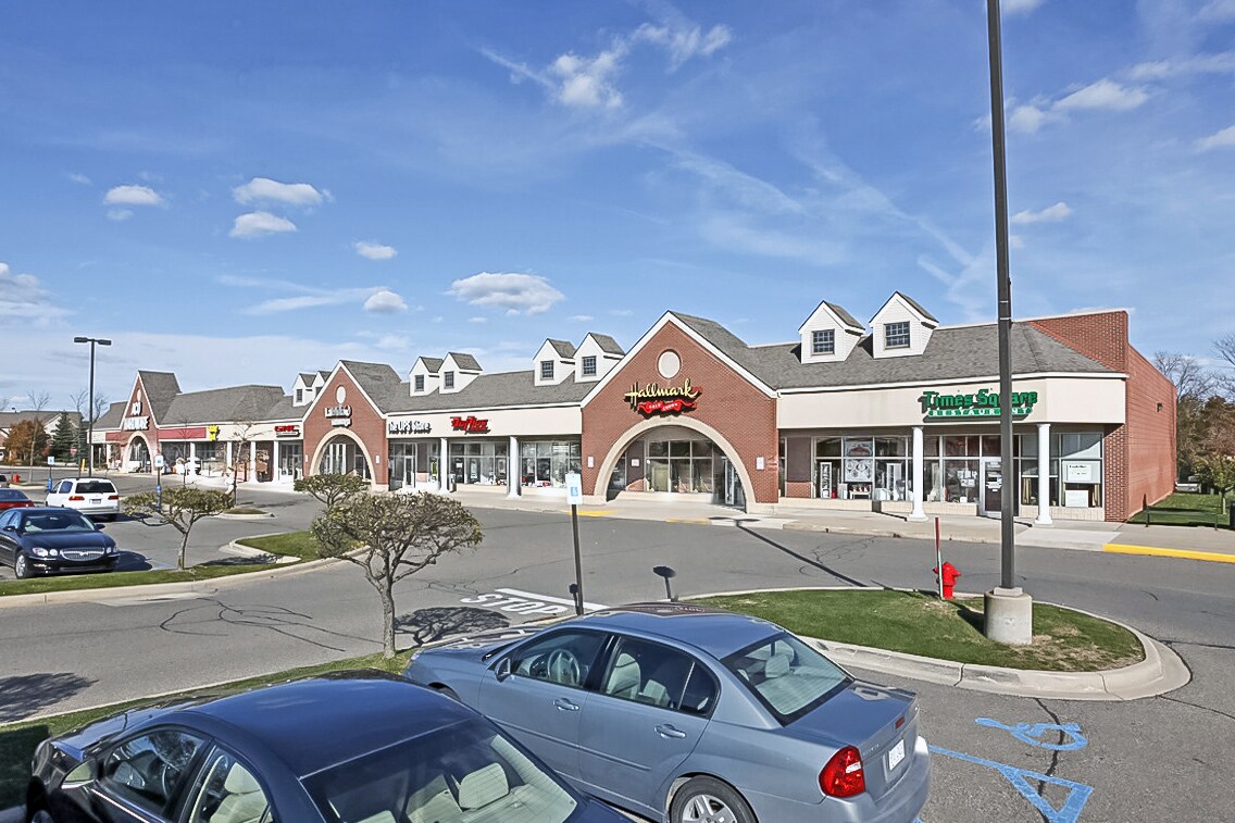 460-620 N Lapeer Rd, Lake Orion, MI à louer Photo principale– Image 1 sur 9