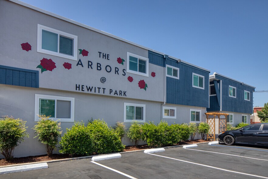 1776 Daryl Porter Way, Oroville, CA à vendre - Photo de l’immeuble – Image 1 sur 13