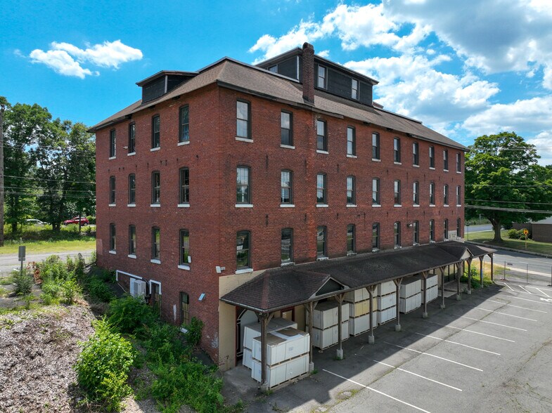 35 Oakland St, Manchester, CT à vendre - Photo de l’immeuble – Image 2 sur 40