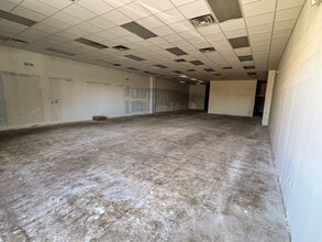 4190 N Mesa St, El Paso, TX à louer Photo de l’immeuble– Image 2 sur 4