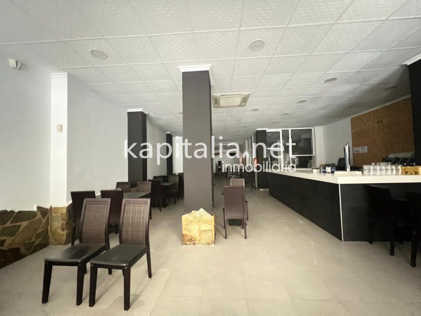 Local commercial dans Ontinyent, Valencia à louer Photo de l’immeuble– Image 1 sur 9