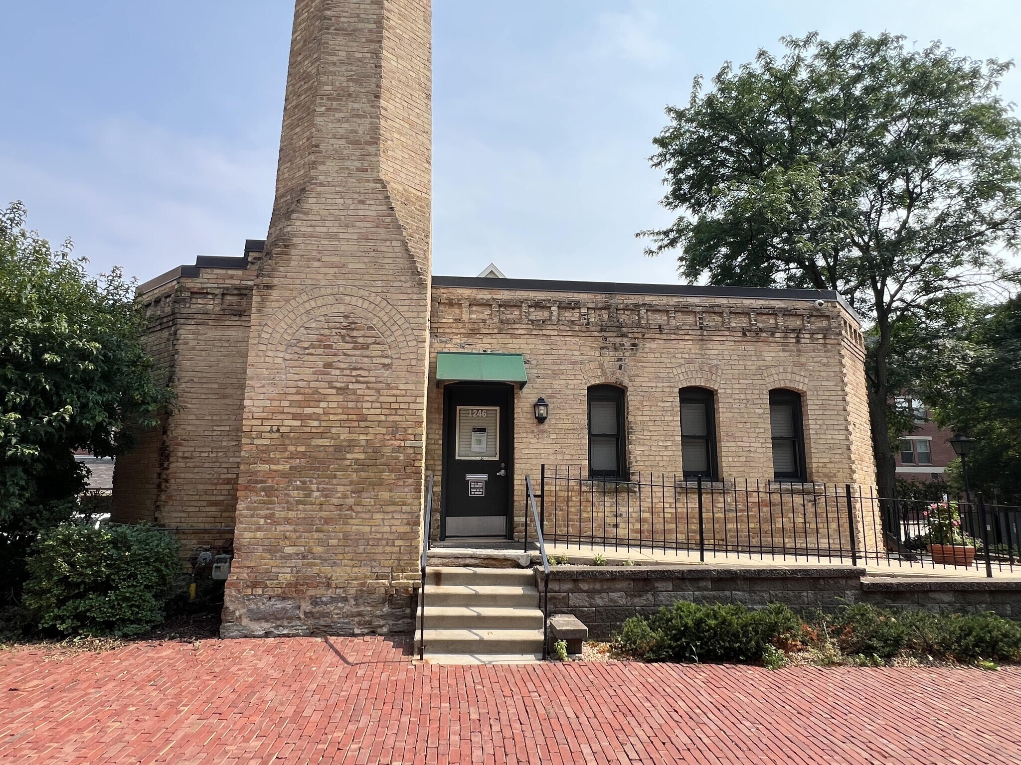 1246 Hennepin Ave, Minneapolis, MN à louer Photo principale– Image 1 sur 2