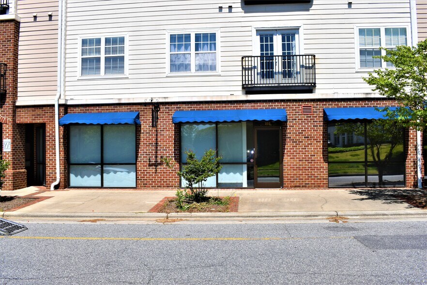 1410 4th Street Dr Nw, Hickory, NC à louer - Photo de l’immeuble – Image 2 sur 4